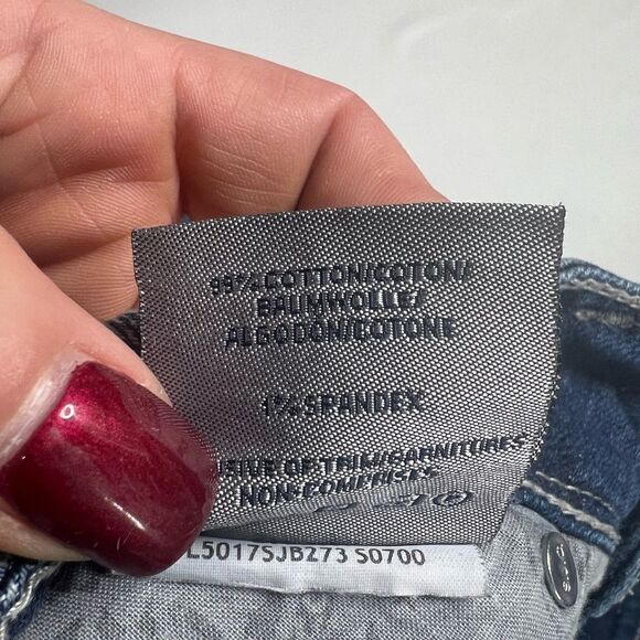 Silver | Women’s Suki Surplus Denim Shorts - Picture 4 of 5